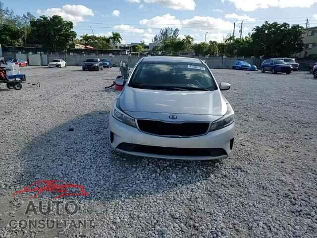 KIA FORTE 2017 - 3KPFL4A70HE021633