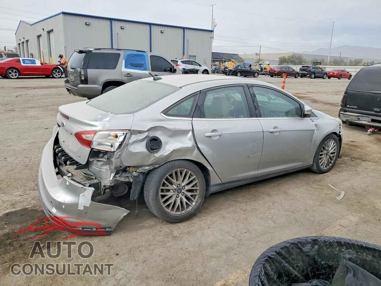 FORD FOCUS 2012 - 1FAHP3H29CL415915