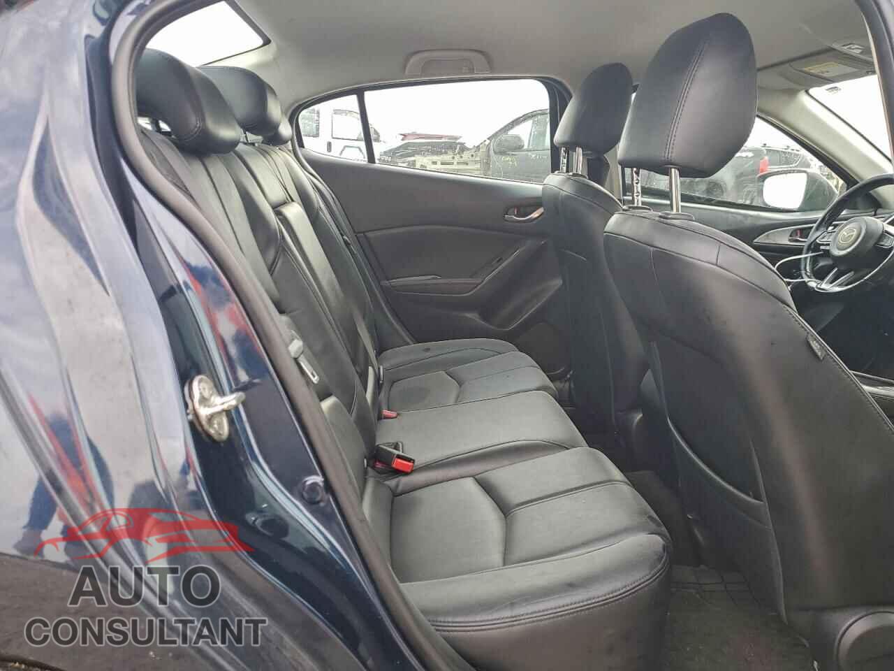 MAZDA 3 2017 - 3MZBN1V70HM124555