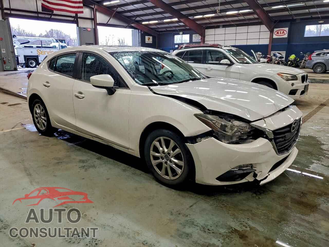 MAZDA 3 2015 - JM1BM1M76F1242191