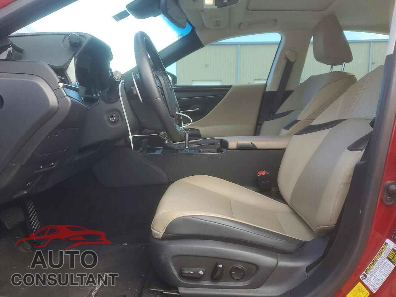 LEXUS ES300 2020 - 58AD21B15LU012444