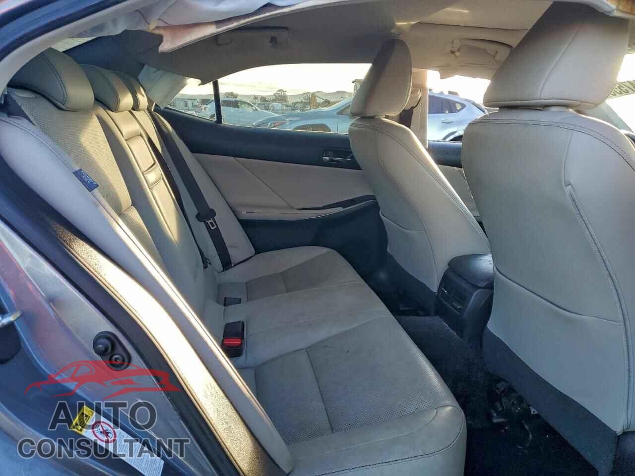 LEXUS IS 2014 - JTHBF1D27E5020182