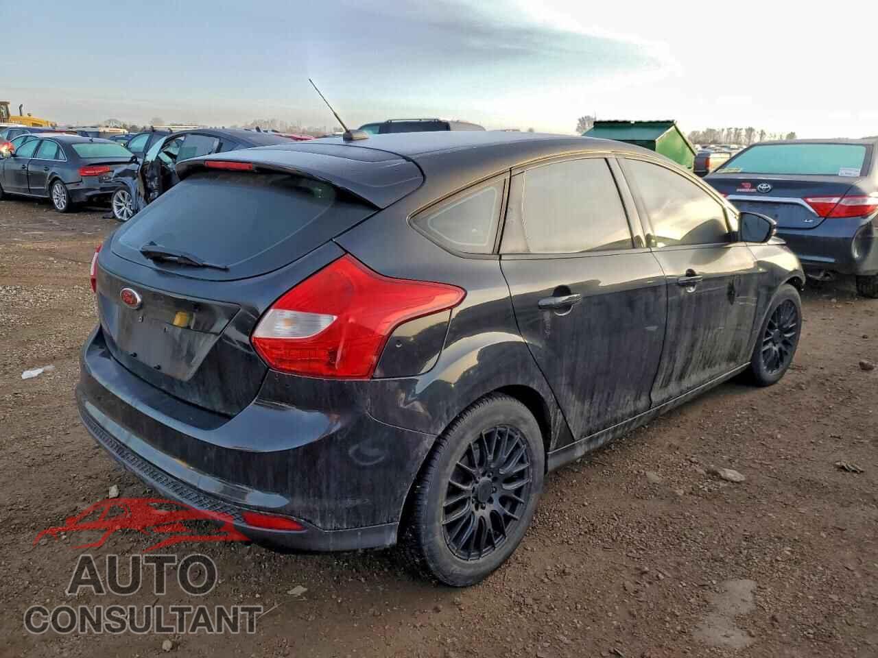 FORD FOCUS 2014 - 1FADP3K2XEL170245