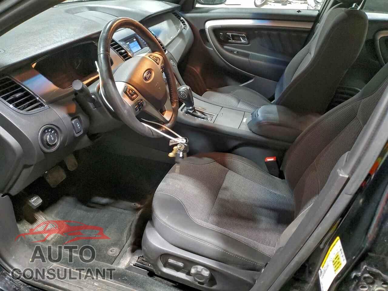 FORD TAURUS 2017 - 1FAHP2E80HG112167