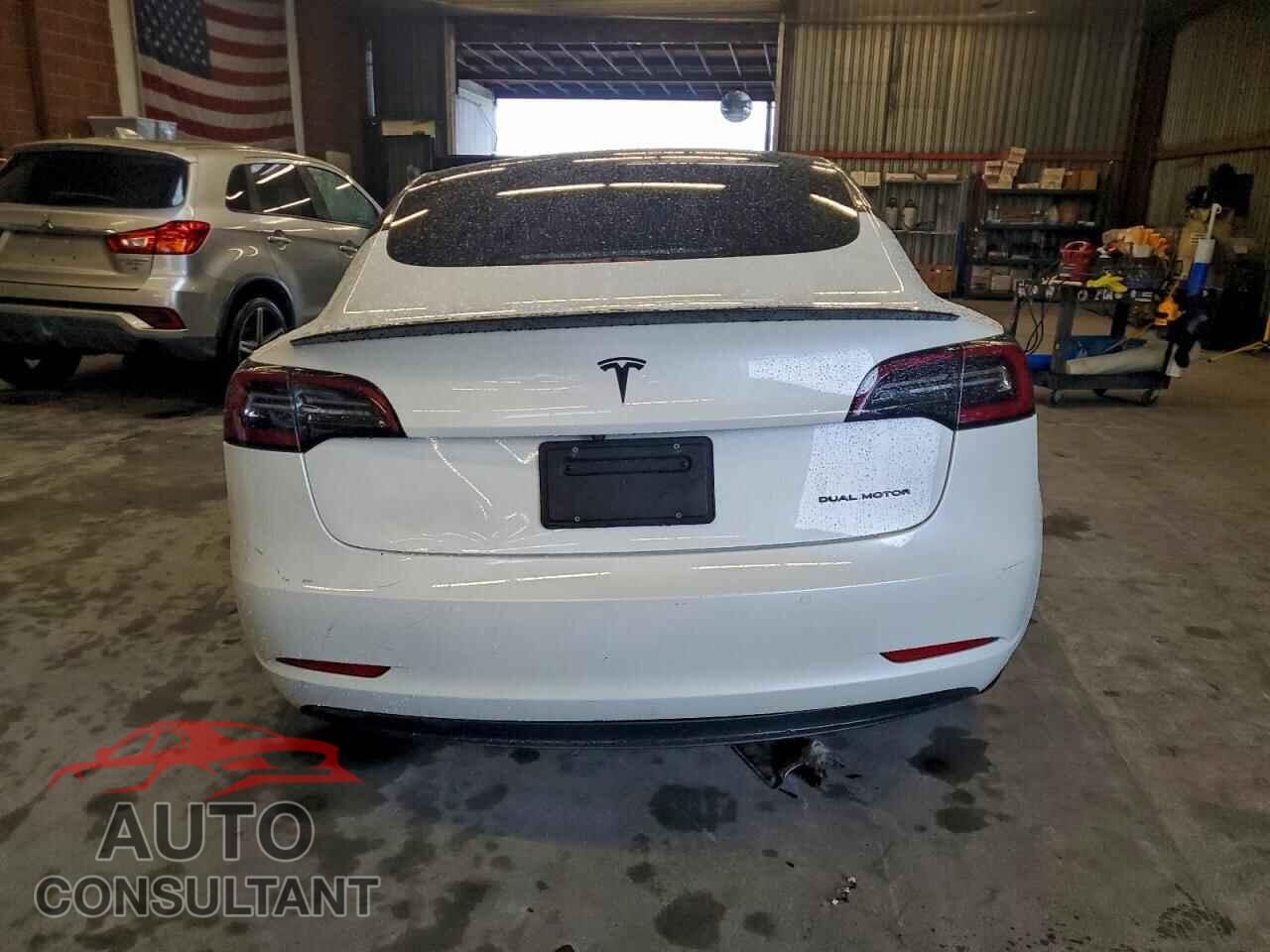 TESLA MODEL 3 2019 - 5YJ3E1EB6KF421904