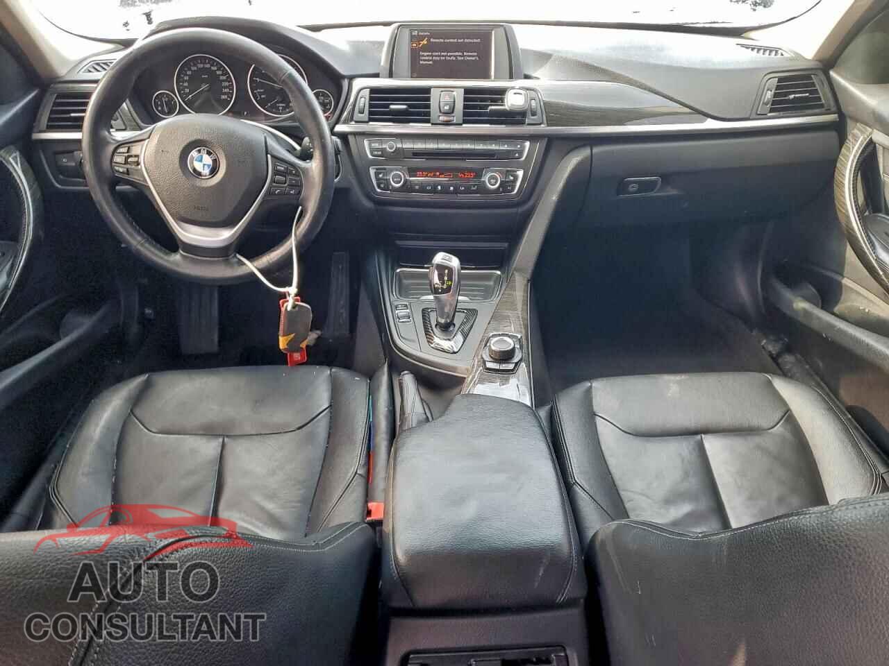 BMW 3 SERIES 2013 - WBA3C3C5XDF146905