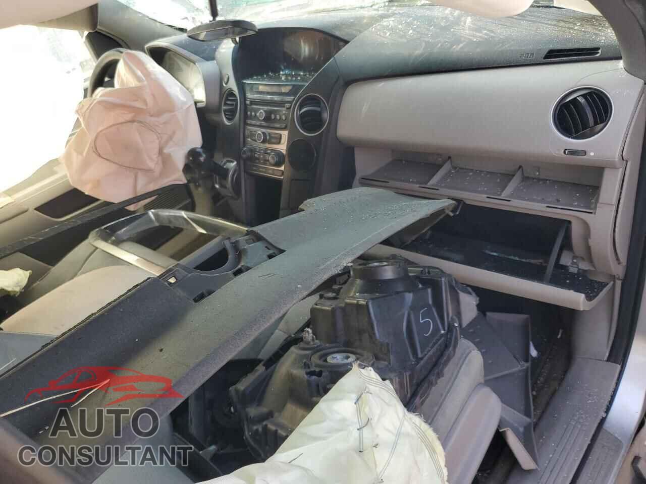 HONDA PILOT 2013 - 5FNYF3H2XDB036620