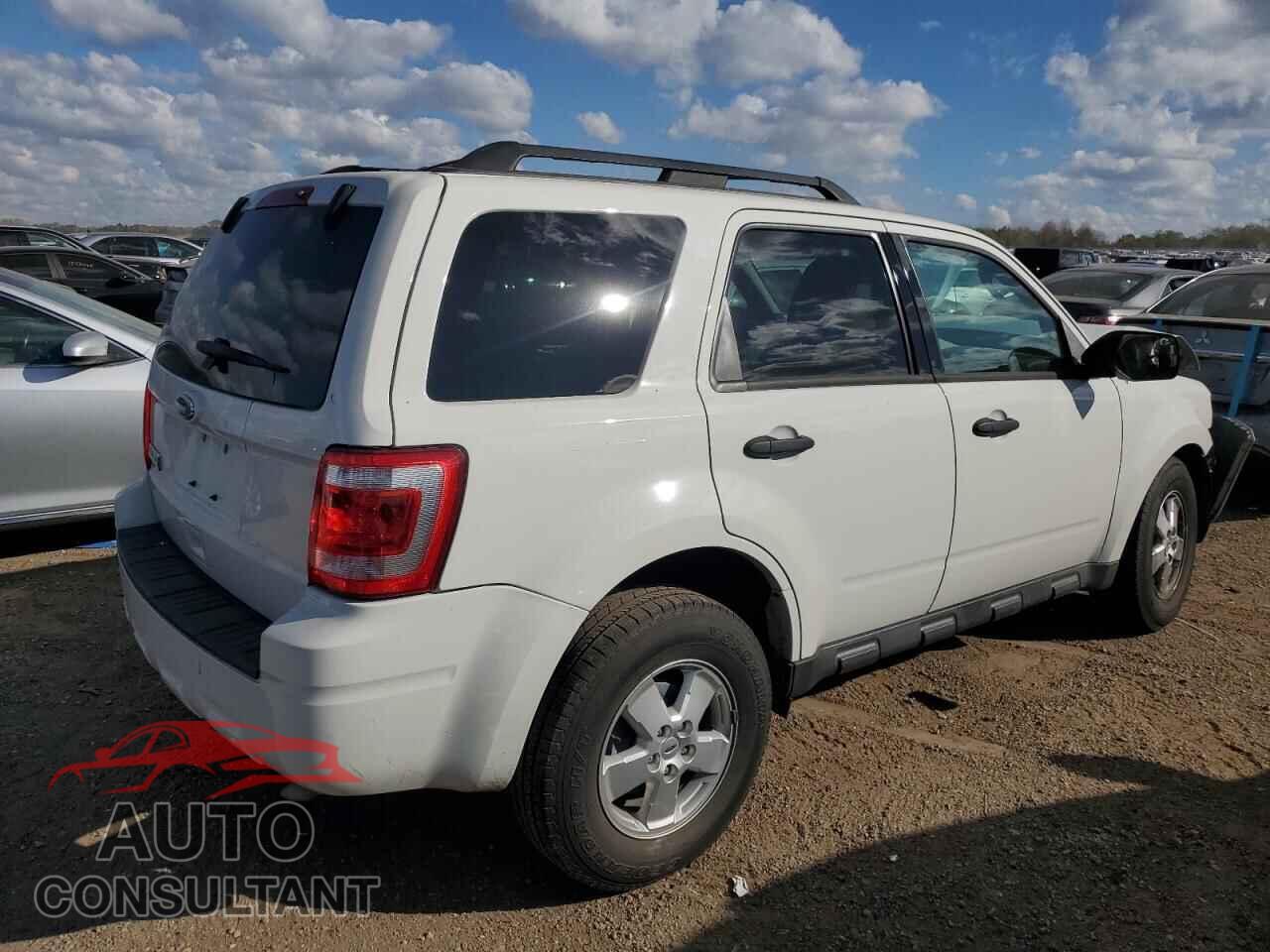 FORD ESCAPE 2011 - 1FMCU0D76BKA66032