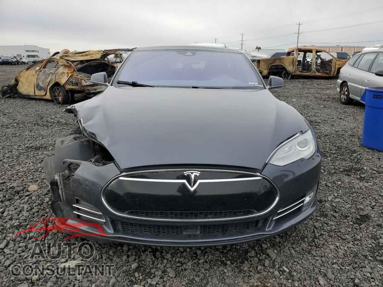 TESLA MODEL S 2015 - 5YJSA1E20FF117416