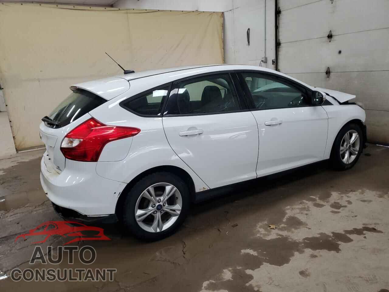 FORD FOCUS 2014 - 1FADP3K27EL348385