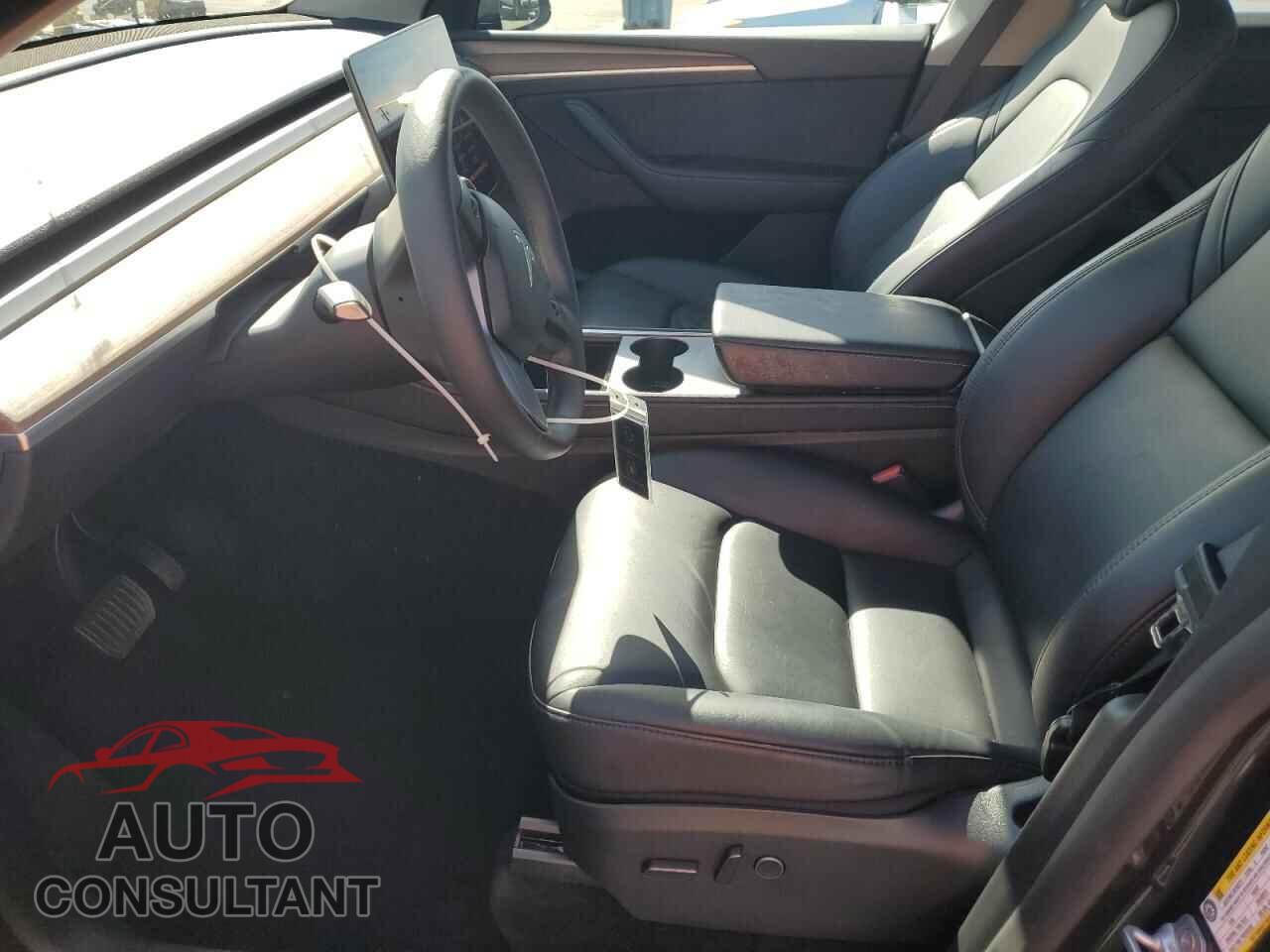 TESLA MODEL Y 2024 - 7SAYGDED3RF036722