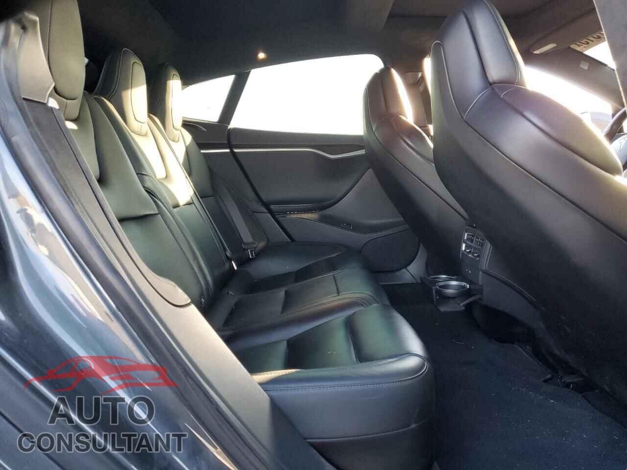 TESLA MODEL S 2017 - 5YJSA1E26HF218592