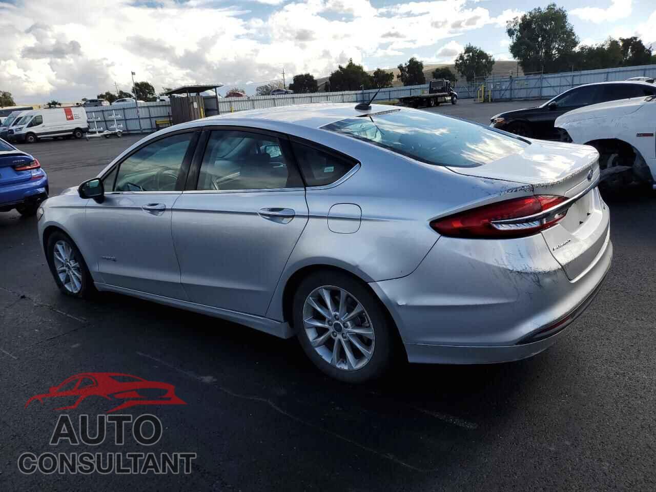FORD FUSION 2017 - 3FA6P0LU2HR190521