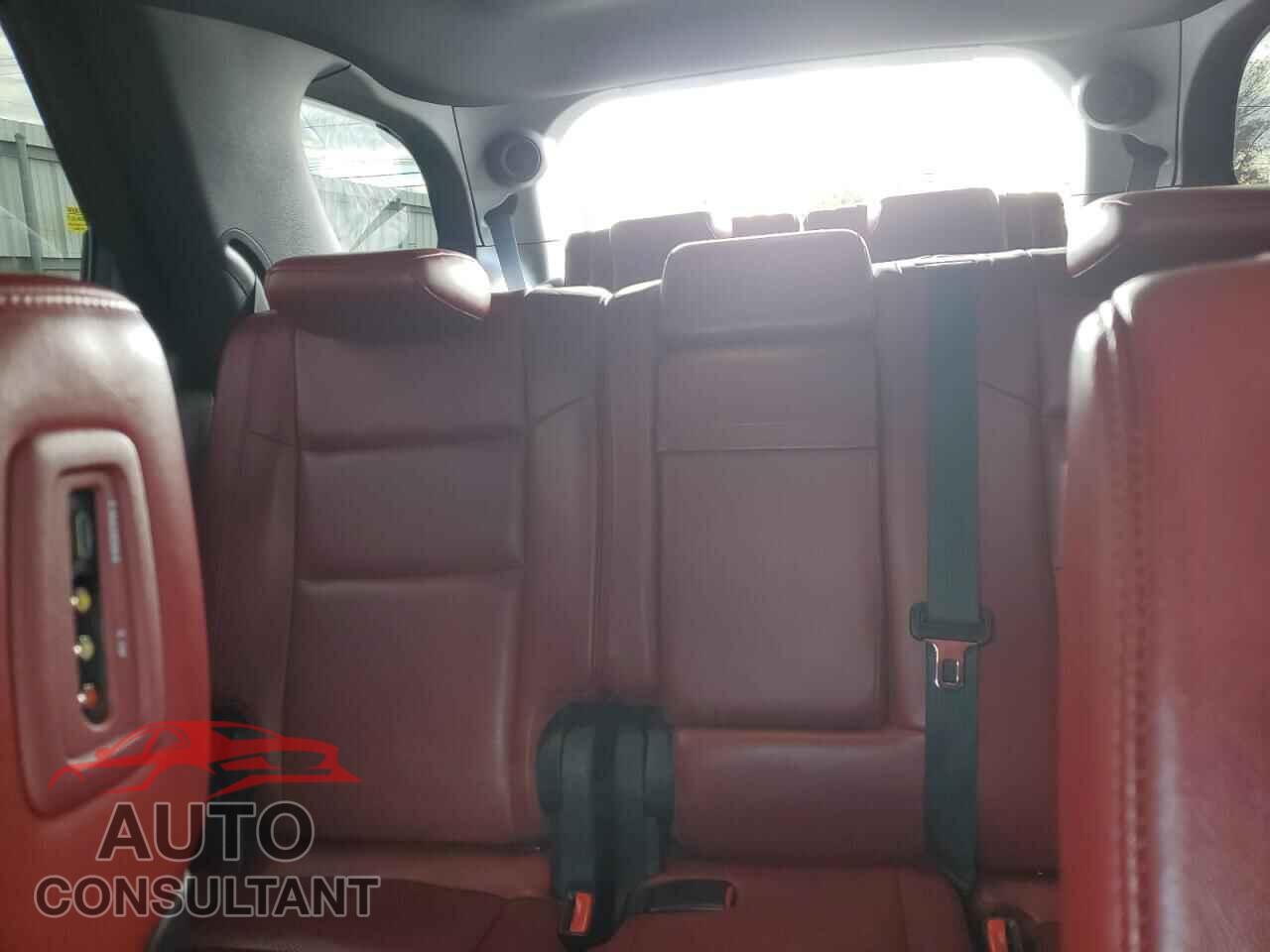DODGE DURANGO 2018 - 1C4SDJCT5JC225166