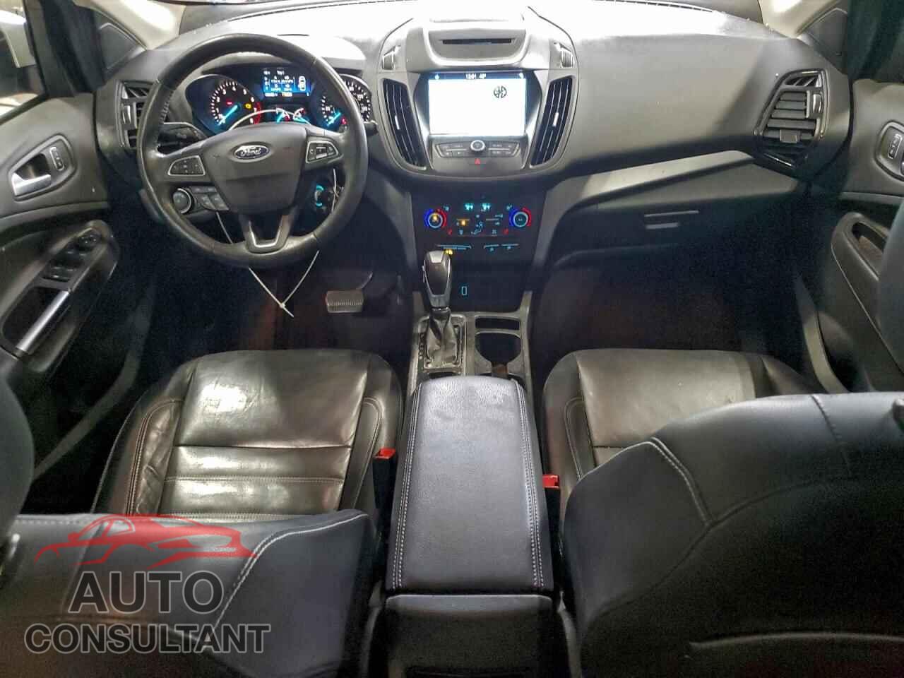 FORD ESCAPE 2018 - 1FMCU9HD2JUD40625