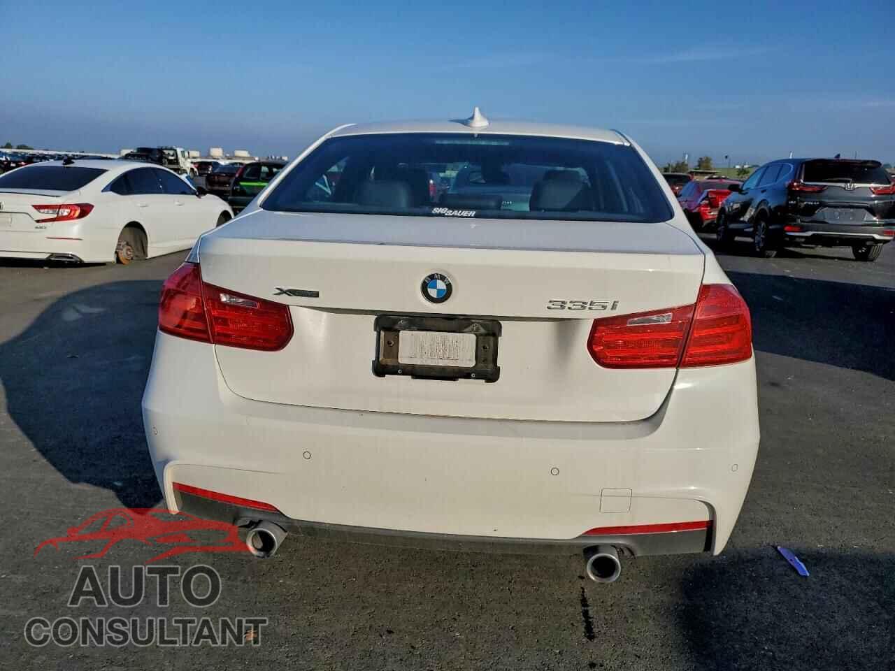 BMW 3 SERIES 2014 - WBA3B9C55EF588143