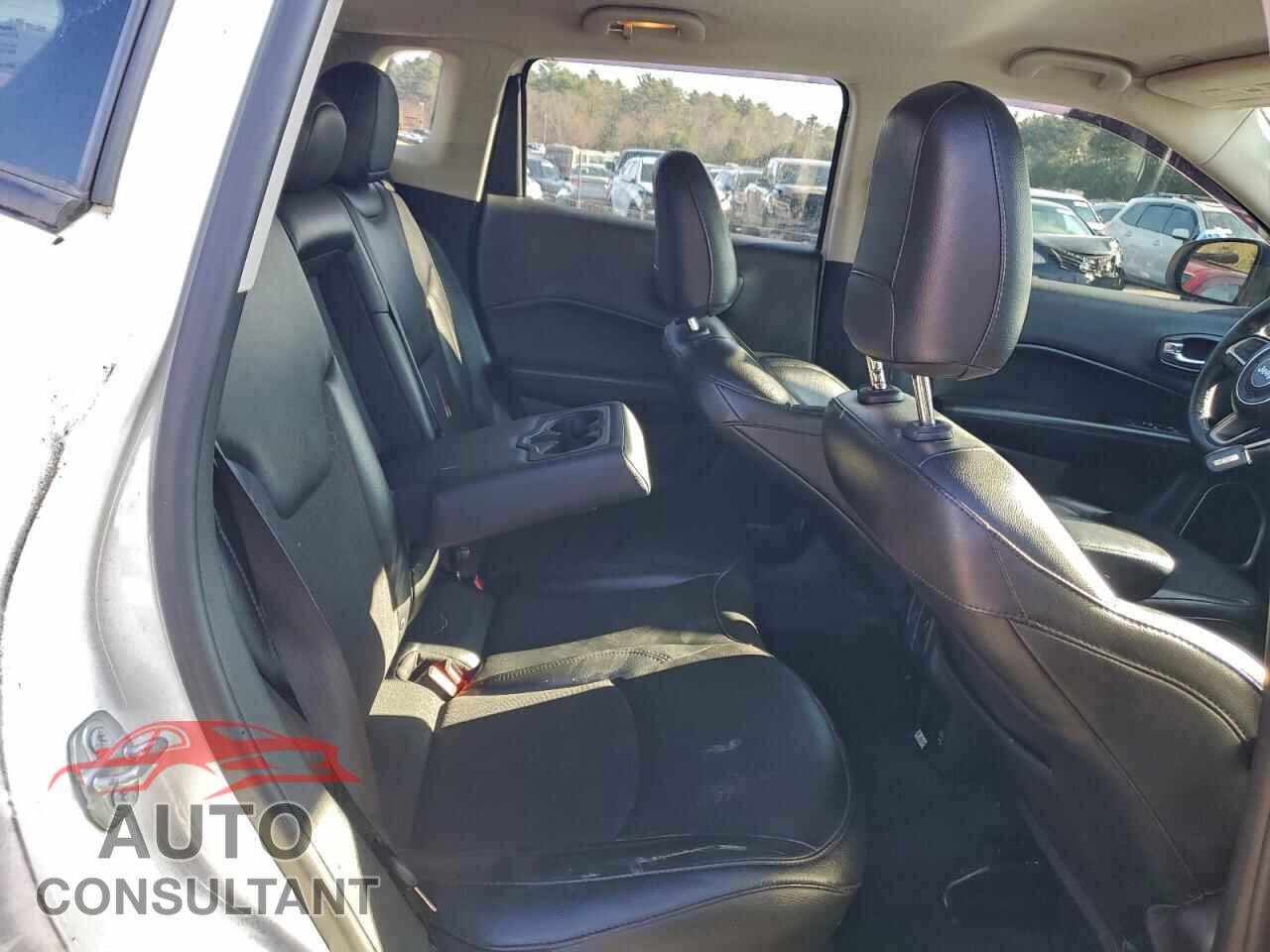 JEEP COMPASS 2019 - 3C4NJDBB8KT593086