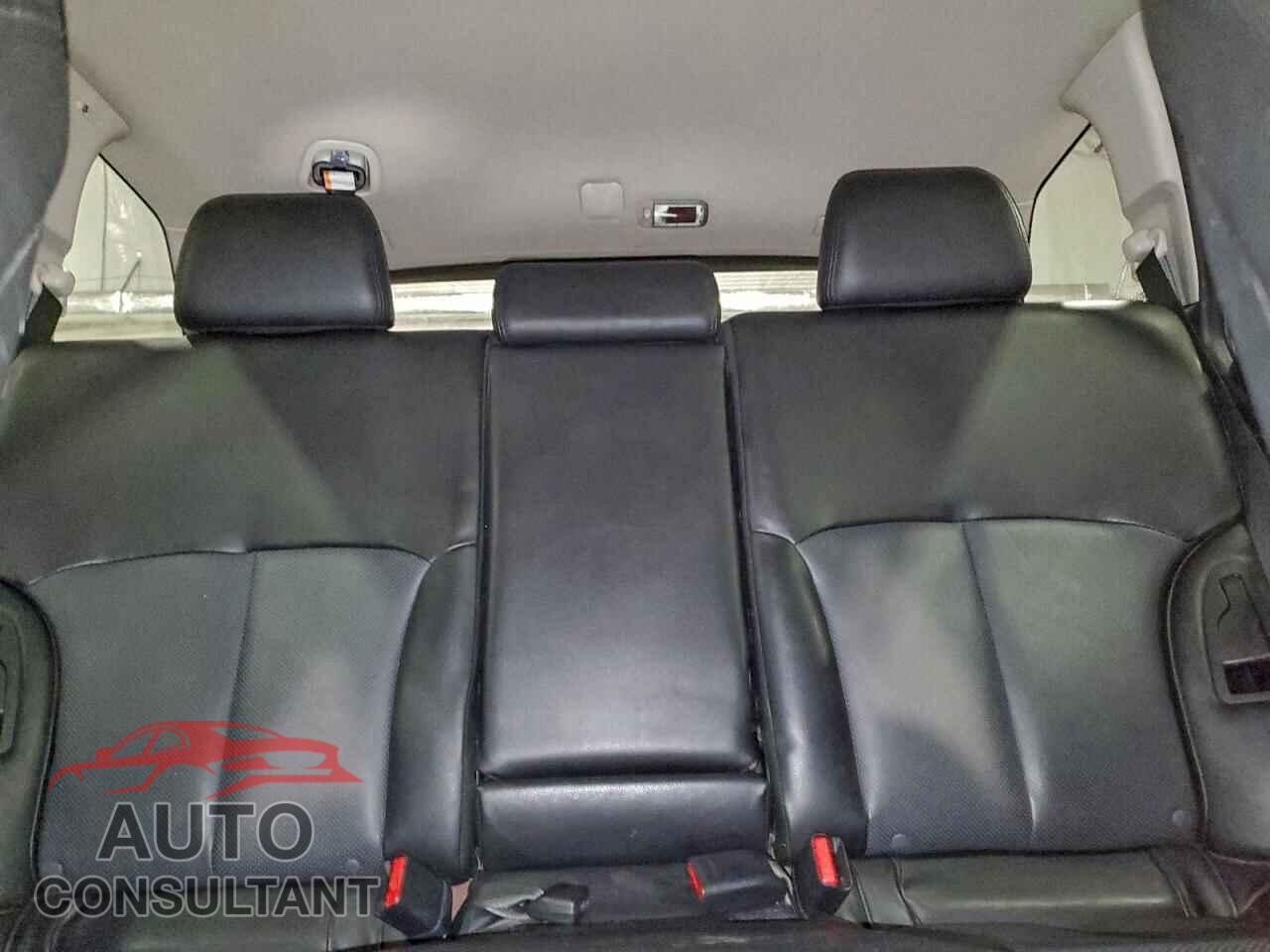 SUBARU OUTBACK 2014 - 4S4BRBLC4E3311044