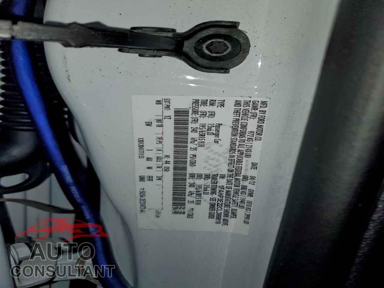 FORD FOCUS 2012 - 1FAHP3E22CL399819