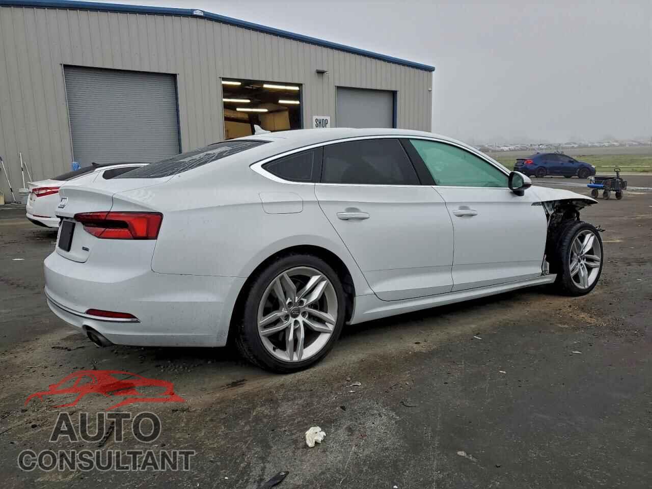 AUDI A5 2019 - WAUANCF51KA007740