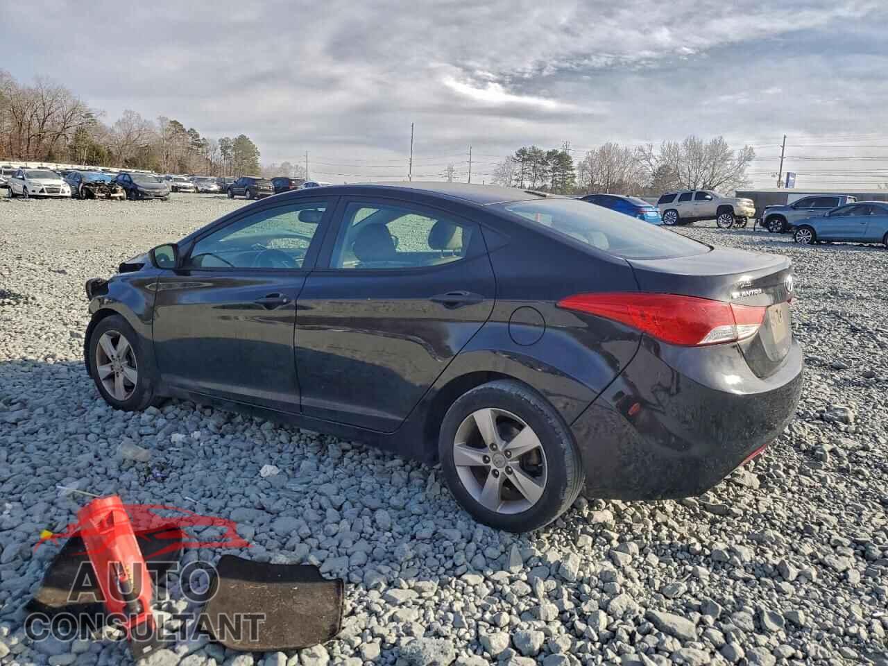HYUNDAI ELANTRA 2012 - KMHDH4AE9CU323144
