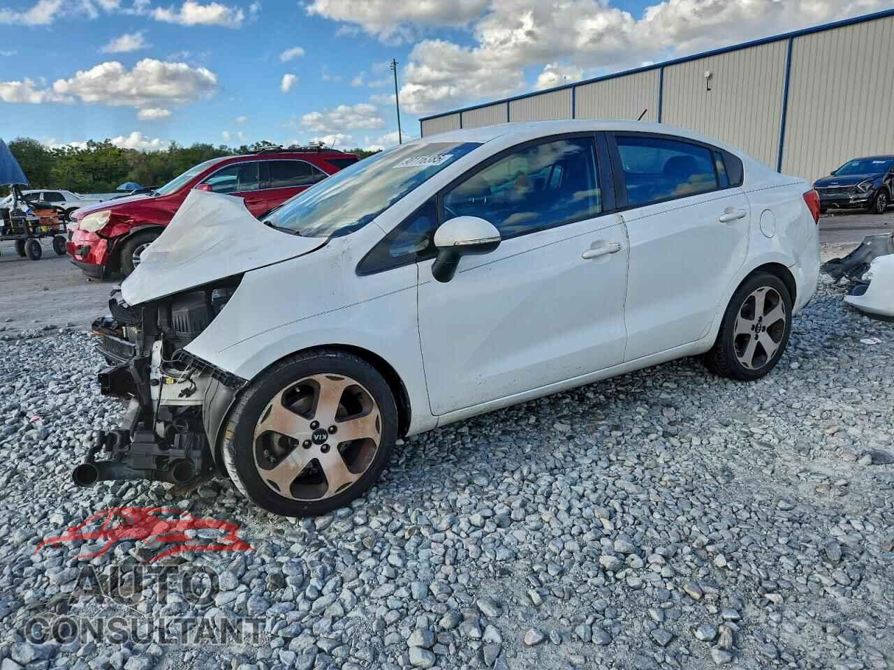 KIA RIO 2014 - KNADN4A36E6335428