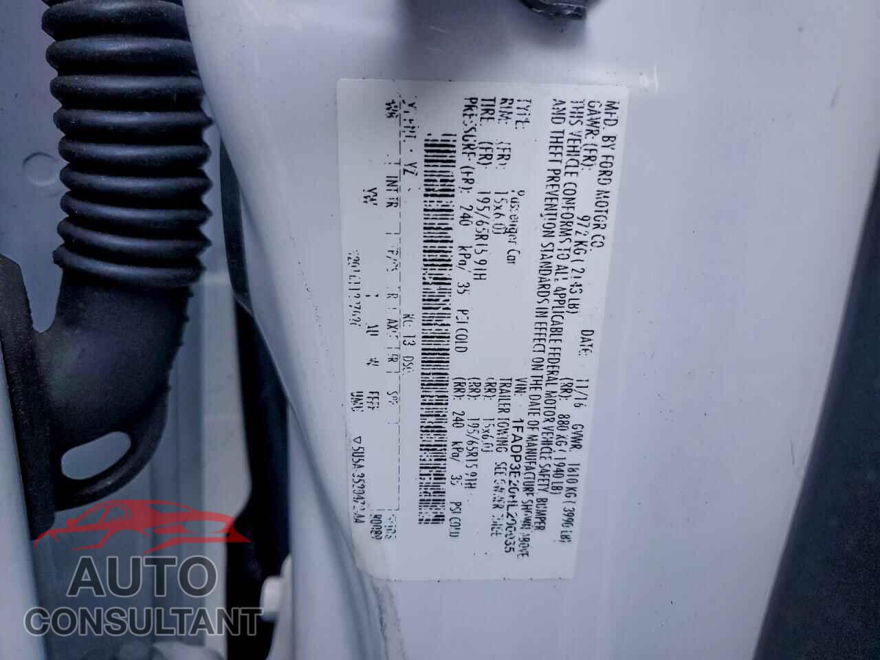 FORD FOCUS 2017 - 1FADP3E20HL200935