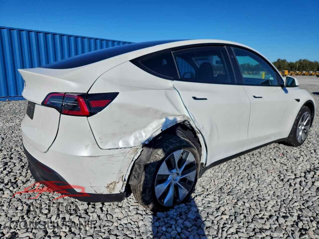 TESLA MODEL Y 2024 - 7SAYGDED8RF055749