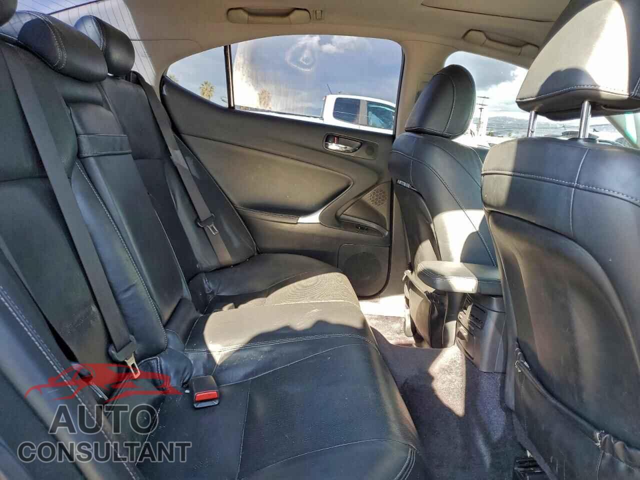 LEXUS IS 2011 - JTHBF5C21B5153492