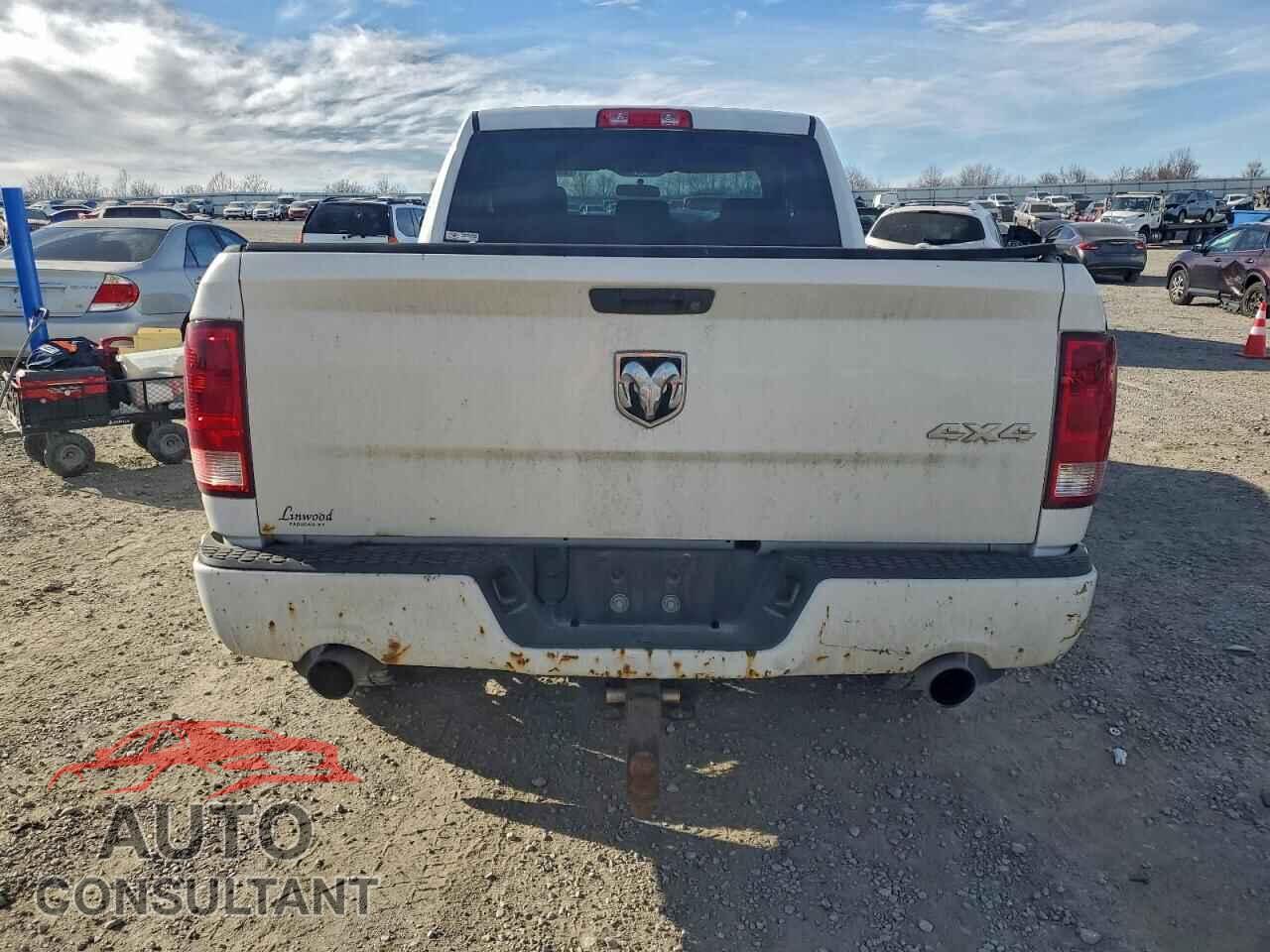 DODGE RAM 1500 2012 - 1C6RD7FT6CS167873