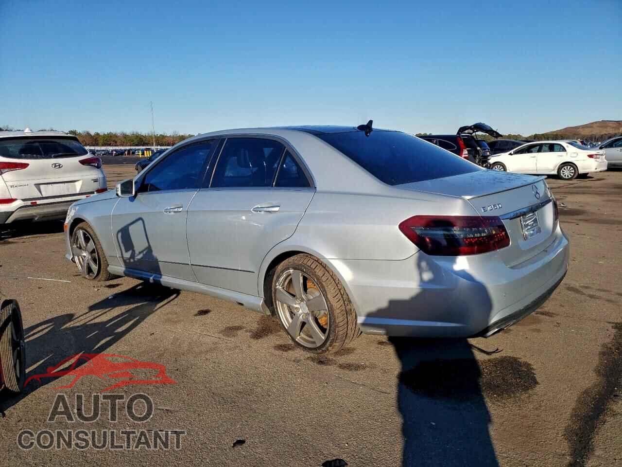MERCEDES-BENZ E-CLASS 2011 - WDDHF8HB4BA428601