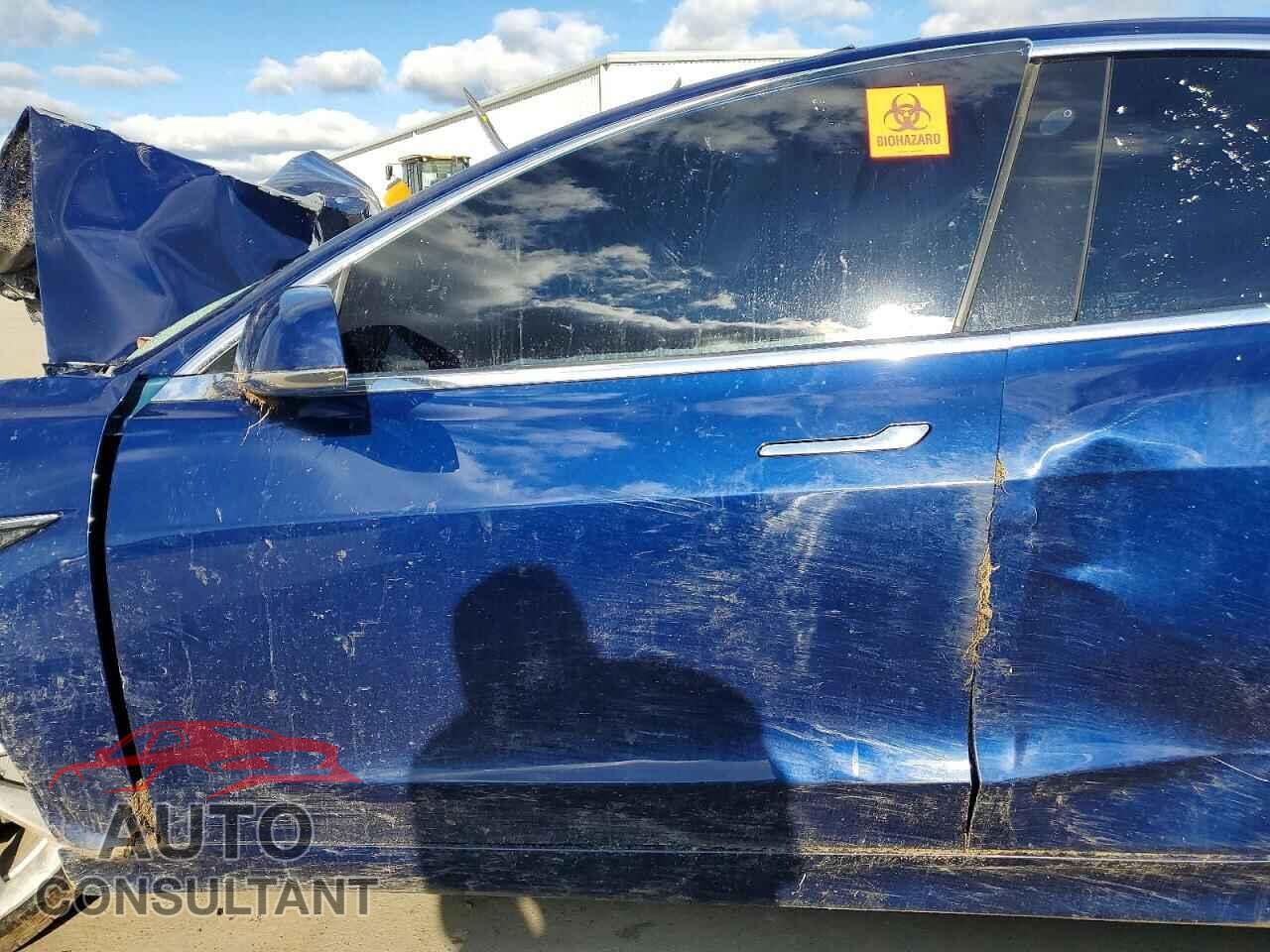 TESLA MODEL 3 2018 - 5YJ3E1EA1JF040256