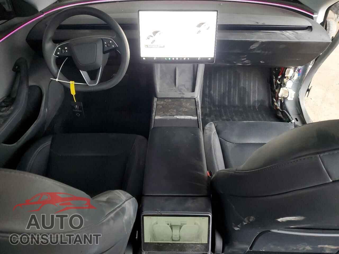 TESLA MODEL 3 2025 - 5YJ3E1EA8SF894680