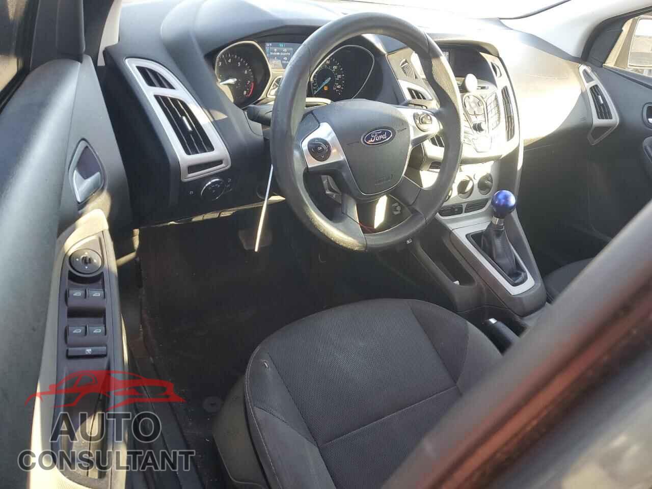 FORD FOCUS 2014 - 1FADP3F29EL414557