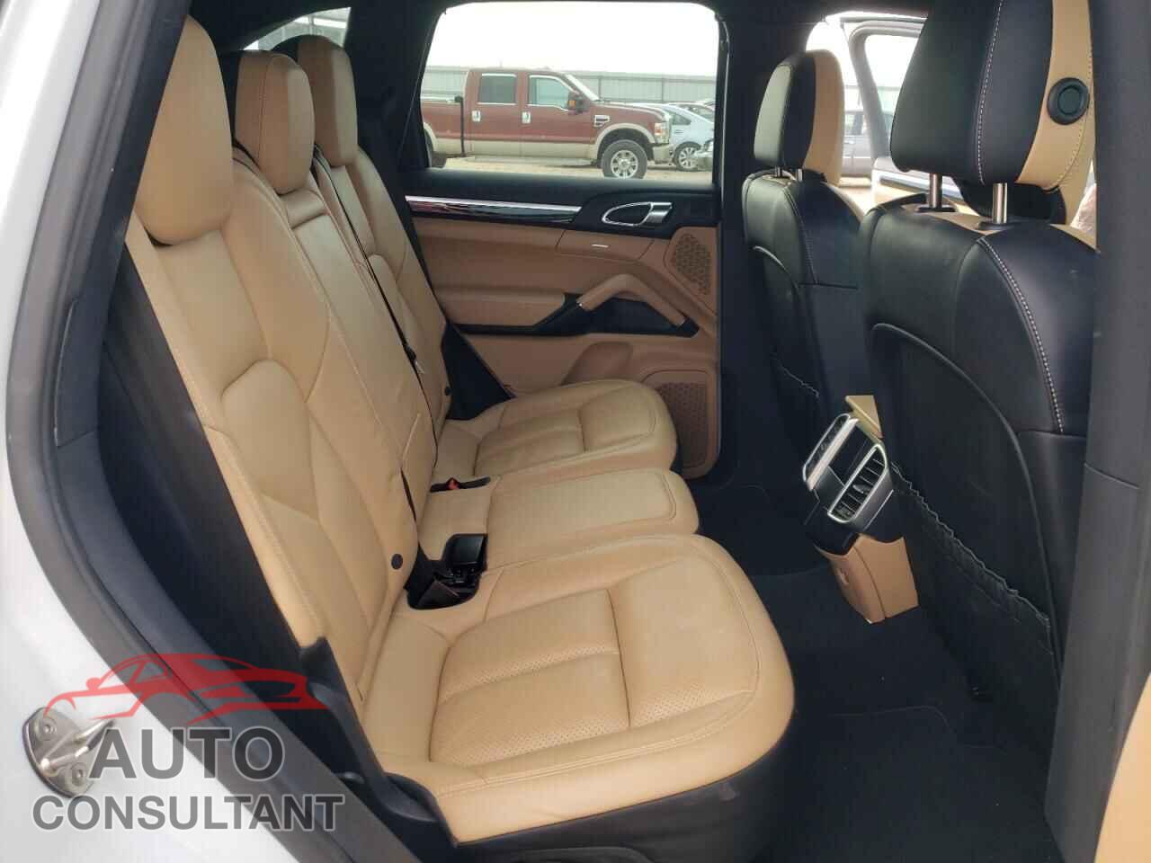 PORSCHE CAYENNE 2016 - WP1AA2A24GLA09207