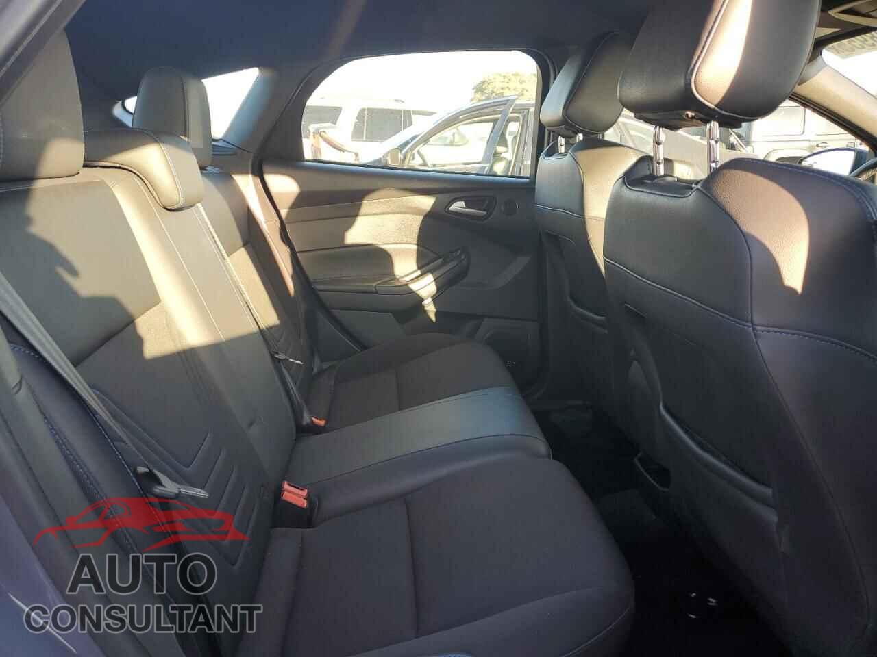 FORD FOCUS 2017 - WF0DP3TH8H4124888