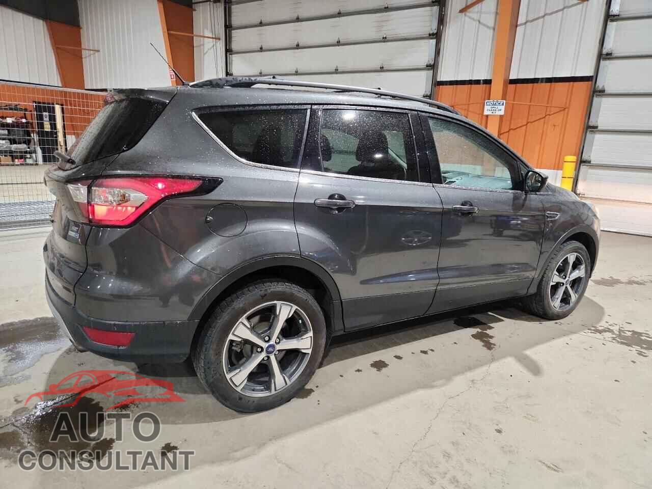 FORD ESCAPE 2017 - 1FMCU9GD5HUE80342