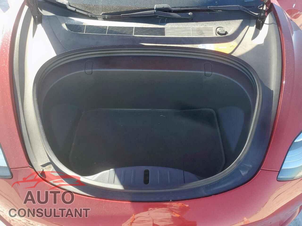 TESLA MODEL 3 2018 - 5YJ3E1EA4JF015402