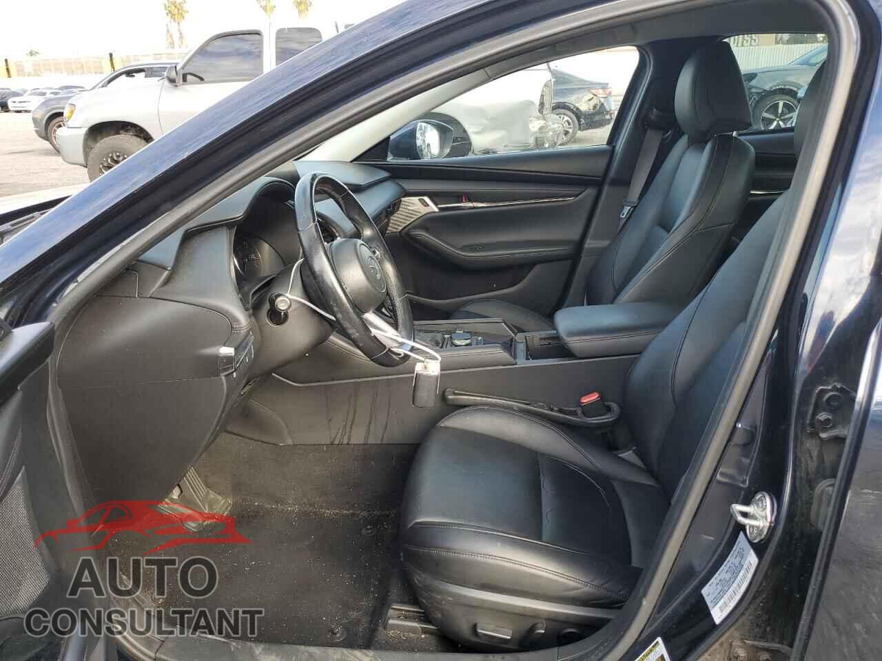 MAZDA 3 2019 - JM1BPACLXK1109711