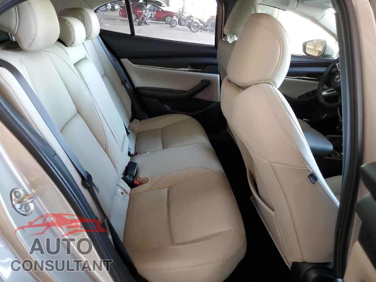 MAZDA 3 2023 - 3MZBPACM4PM382661
