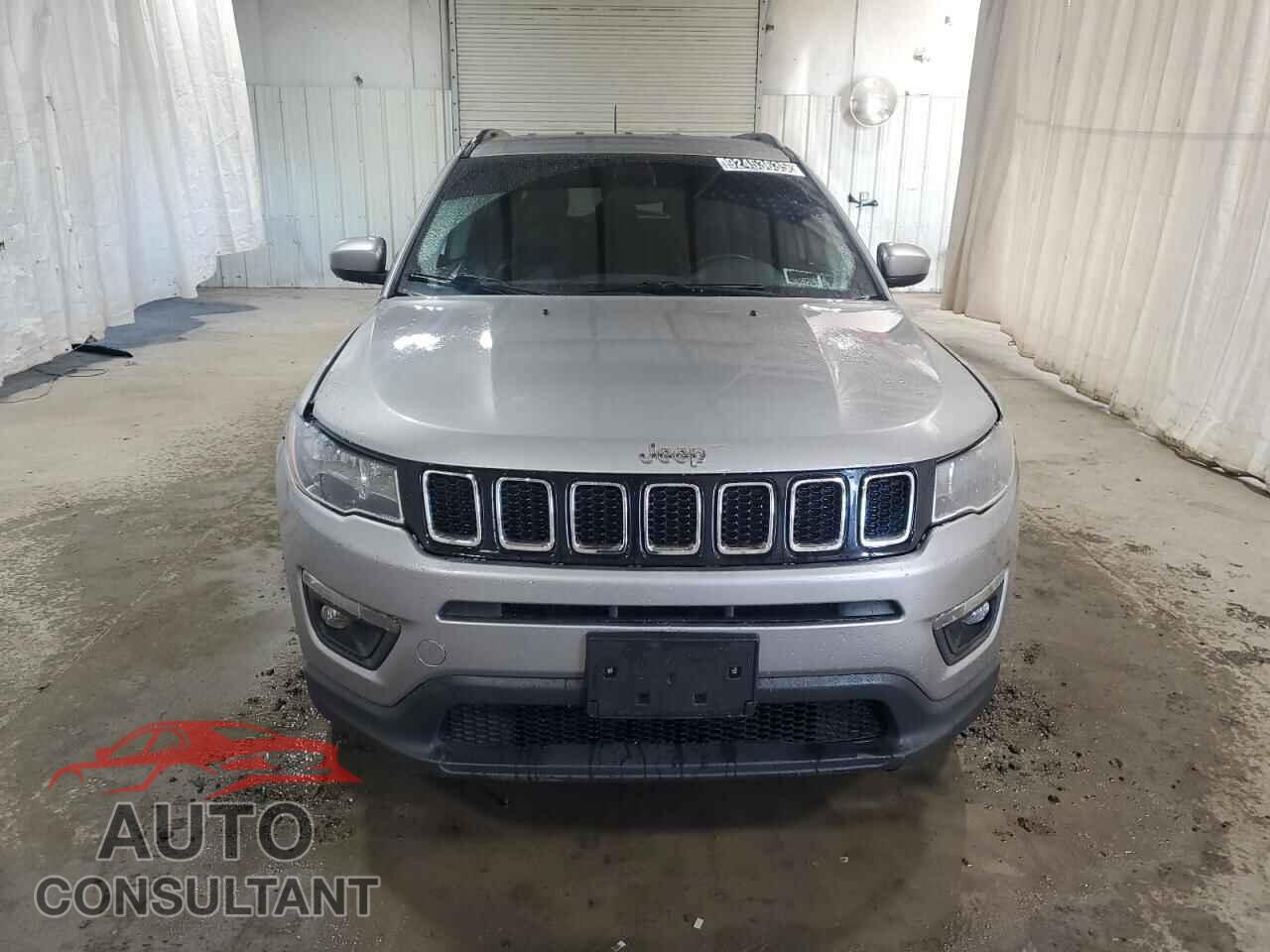 JEEP COMPASS 2019 - 3C4NJDBB0KT761044
