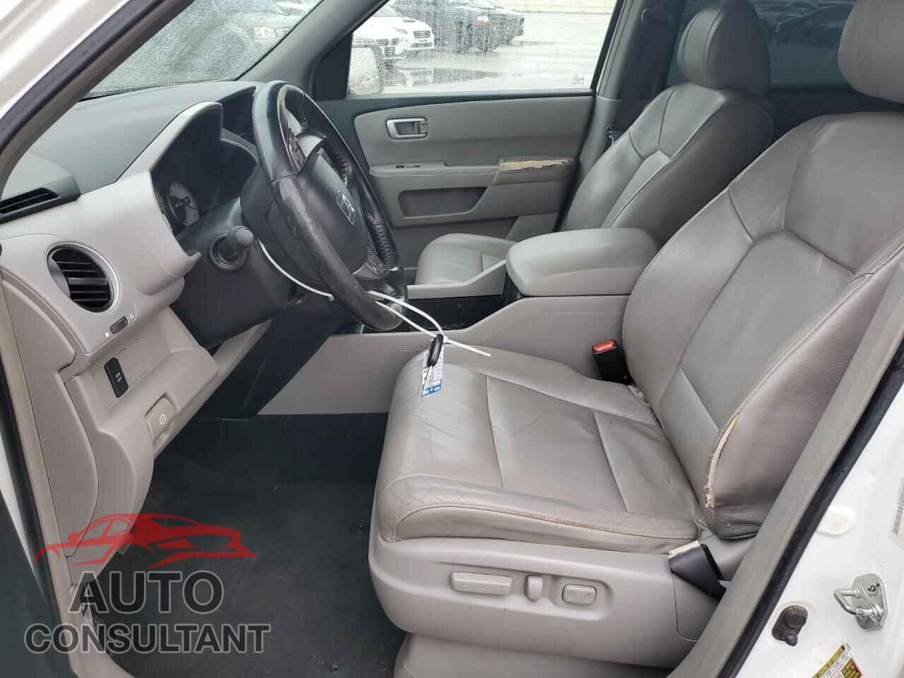 HONDA PILOT 2009 - 5FNYF38559B023033