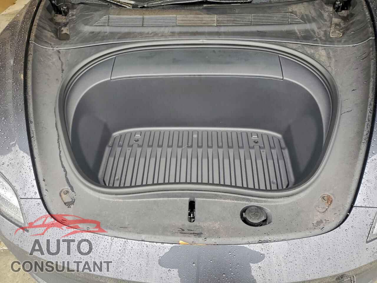 TESLA MODEL 3 2024 - 5YJ3E1EB3RF743555