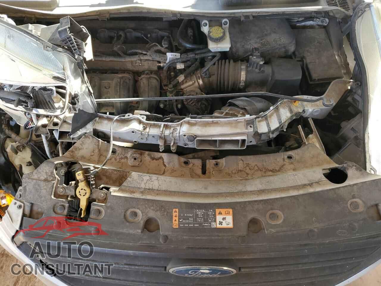 FORD ESCAPE 2017 - 1FMCU0F74HUB81500