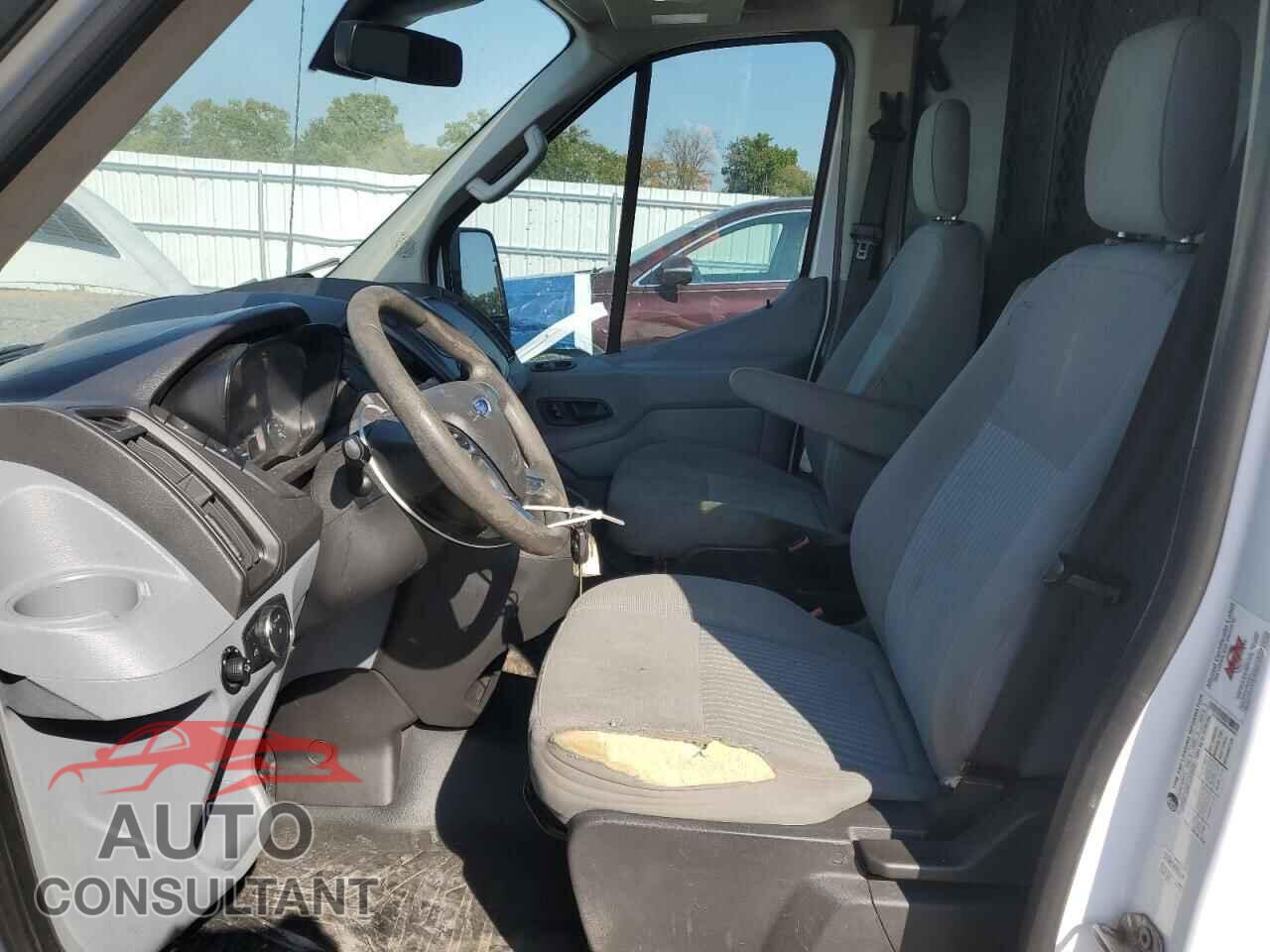 FORD TRANSIT 2019 - 1FTYR2CM0KKA04849