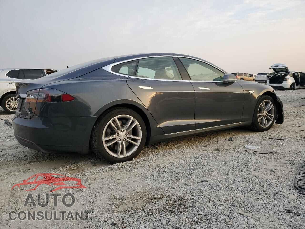TESLA MODEL S 2014 - 5YJSA1H10EFP56946