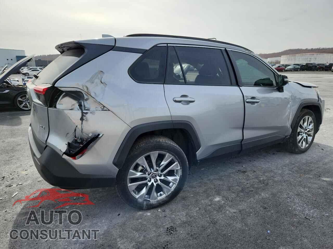 TOYOTA RAV4 2021 - 2T3C1RFV2MC128535