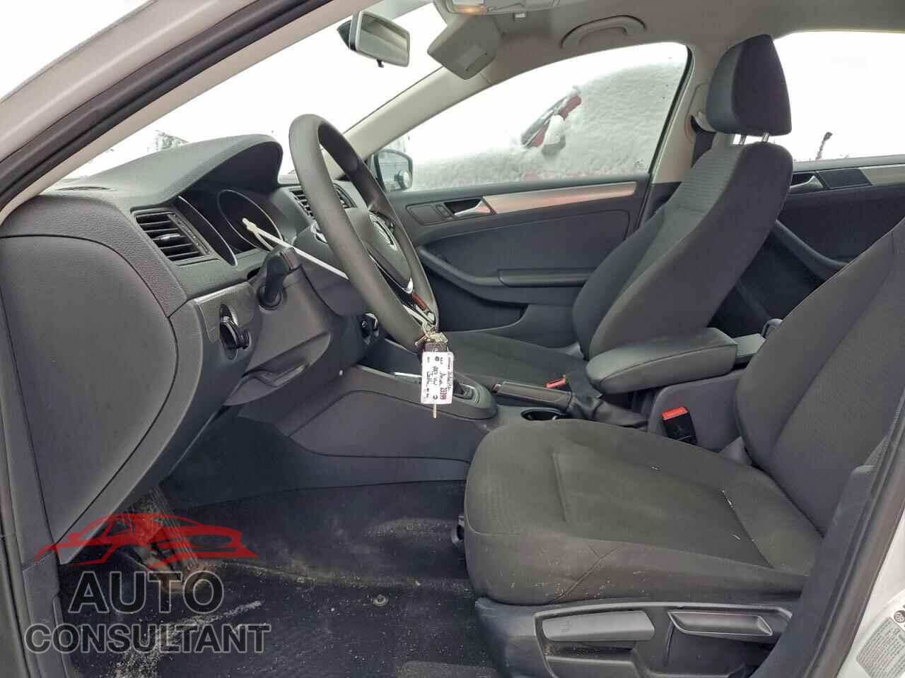 VOLKSWAGEN JETTA 2017 - 3VW2B7AJ0HM218657