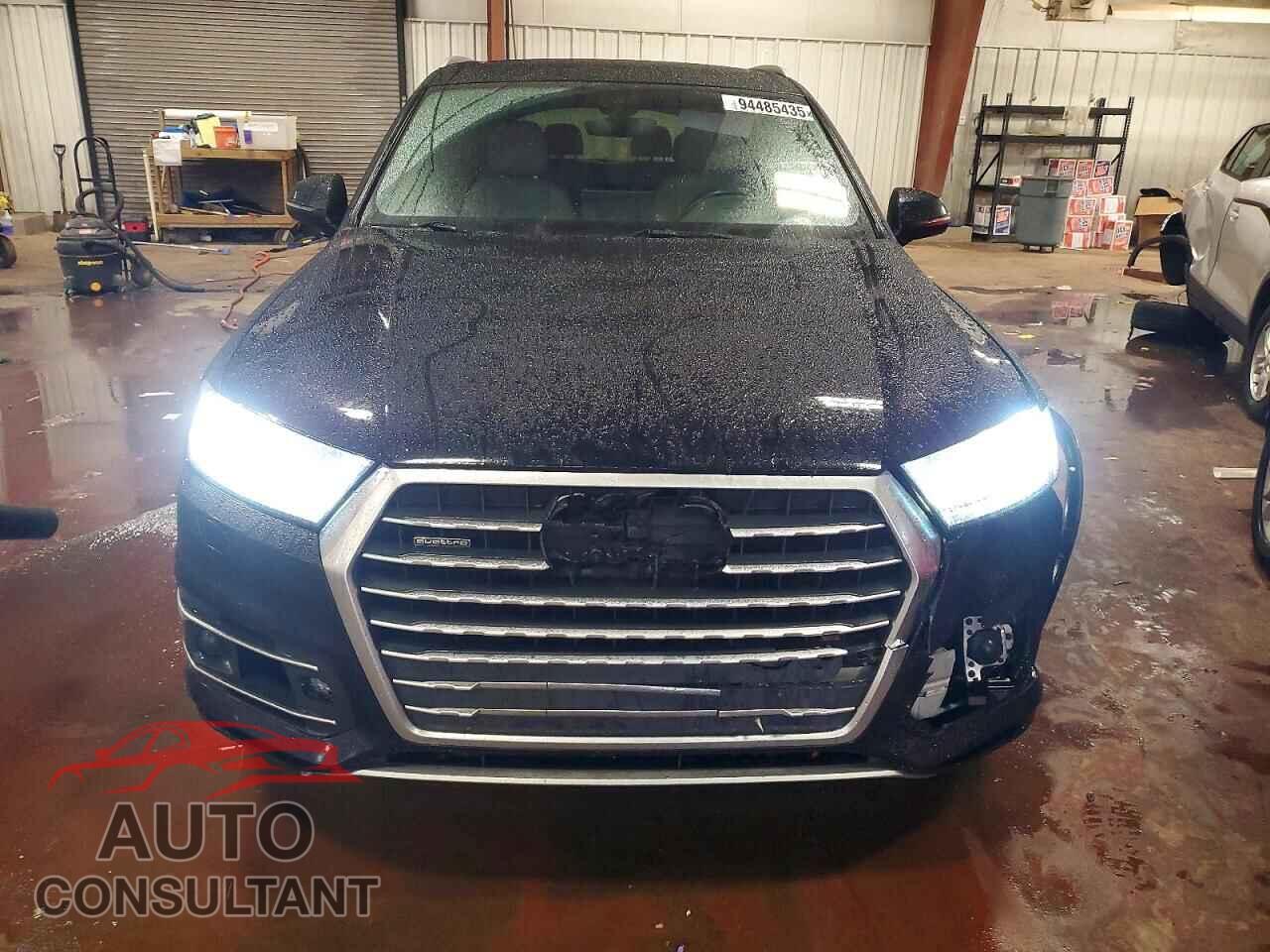AUDI Q7 2017 - WA1VAAF70HD046732