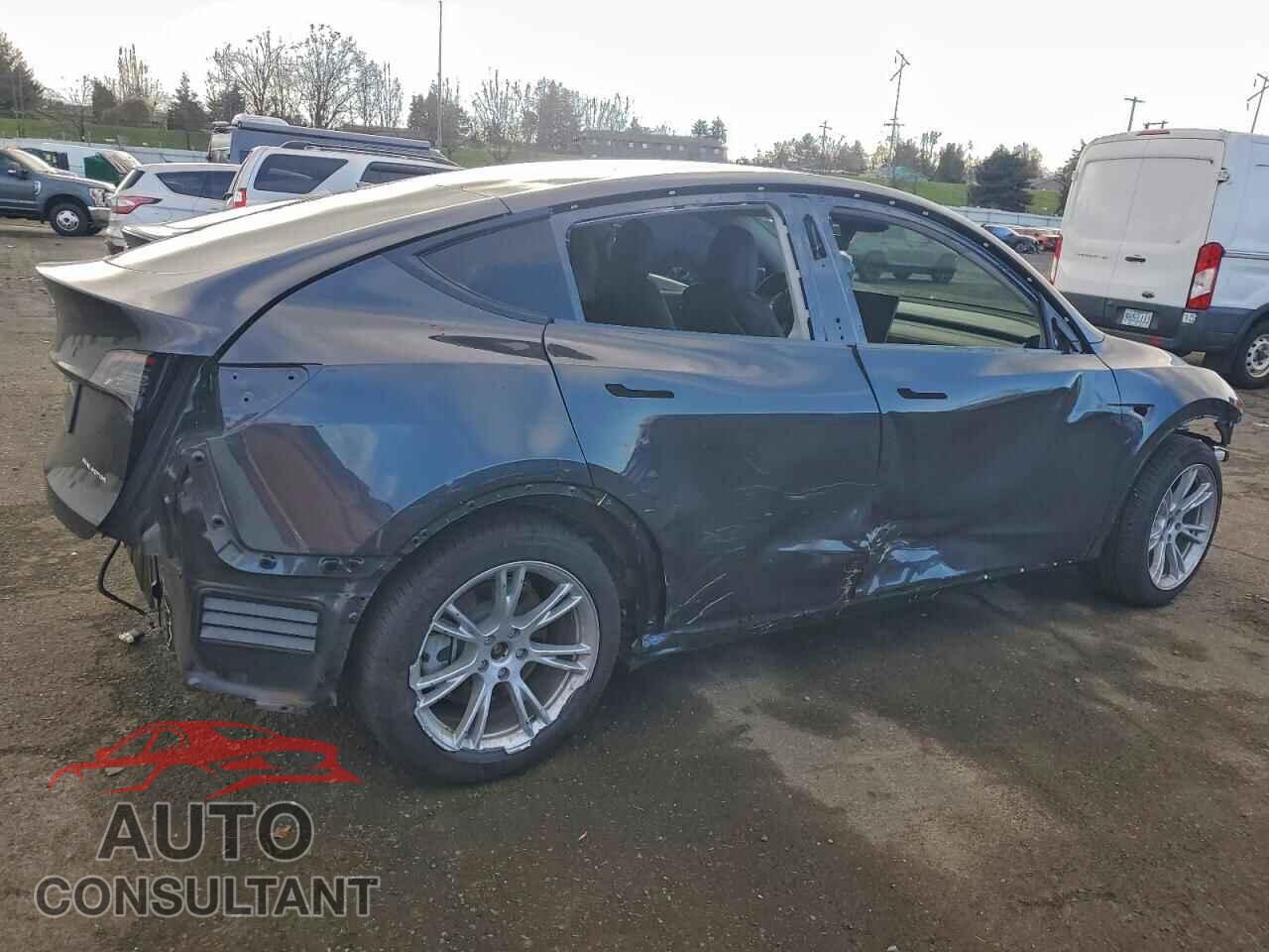 TESLA MODEL Y 2024 - 7SAYGDEE5RF009031